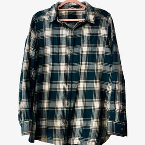 SO Women's Plaid Flannel XXL Like New Button Down Shirt - Green and White
